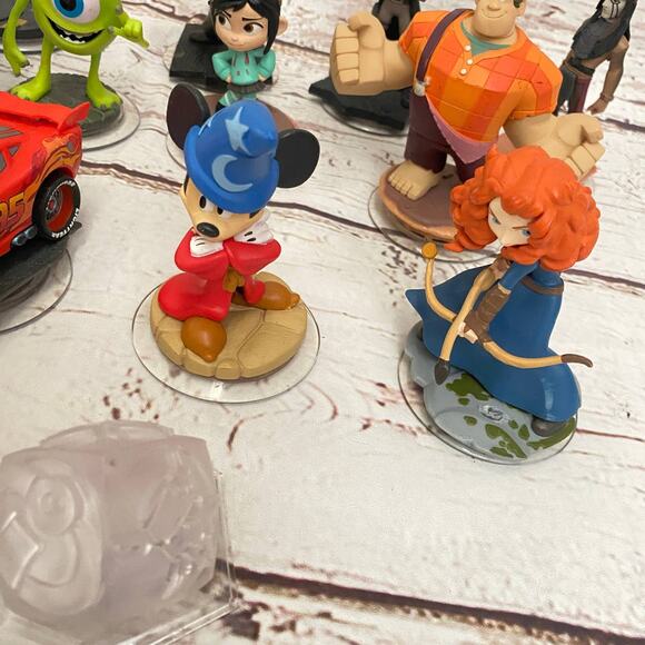 DISNEY INFINITY Video Game Character Figure Power Disc Crystal Bundle - Picture 5 of 10